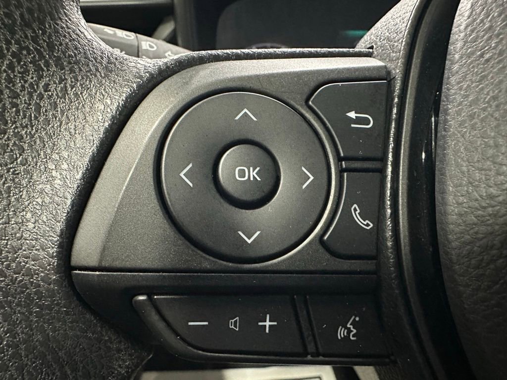 Used 2025 Toyota Corolla LE image 19