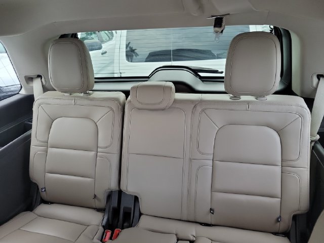 Used 2023 Lincoln Navigator Reserve RWD image 12