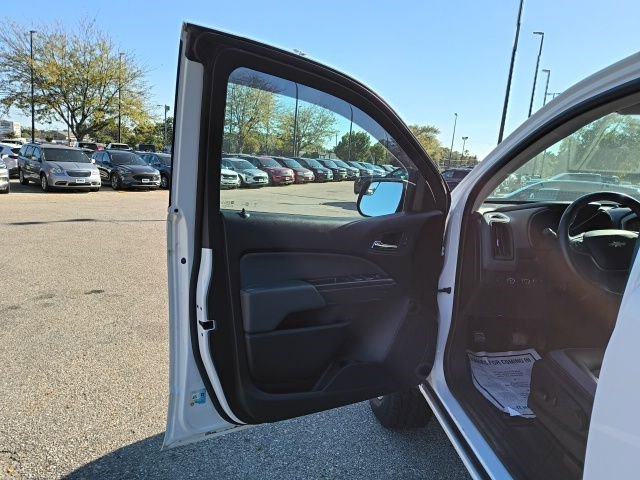 Used 2017 Chevrolet Colorado Z71 image 10