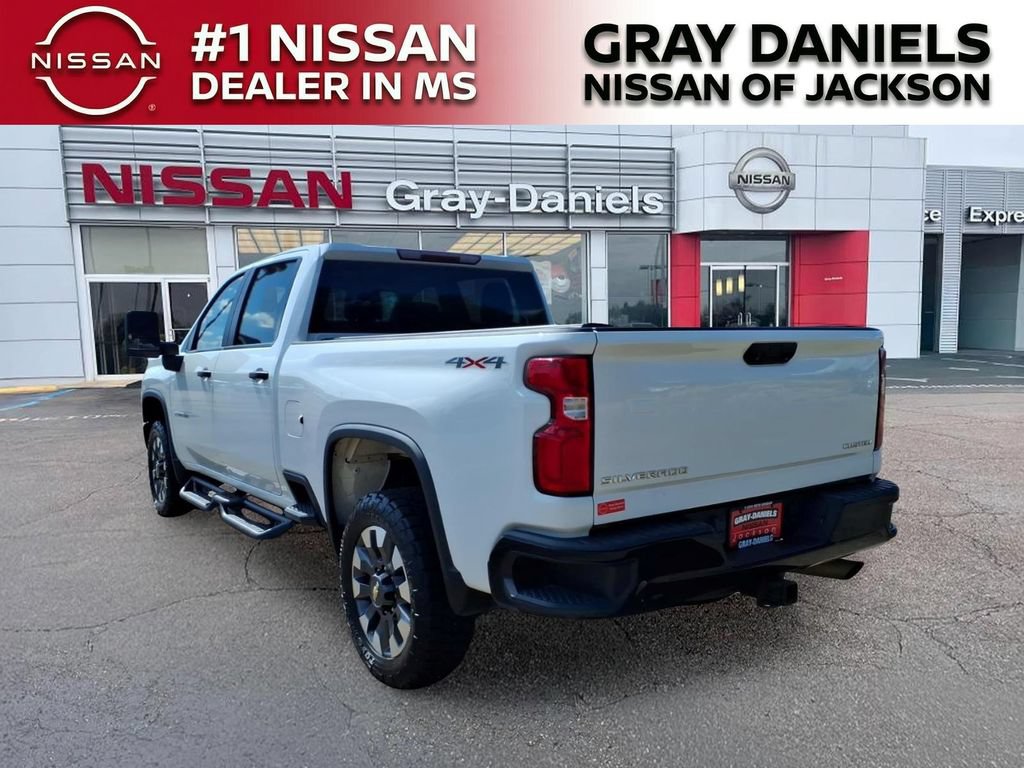 Used 2021 Chevrolet Silverado 2500 Custom w/ Custom Value Package AWD/4WD image 5