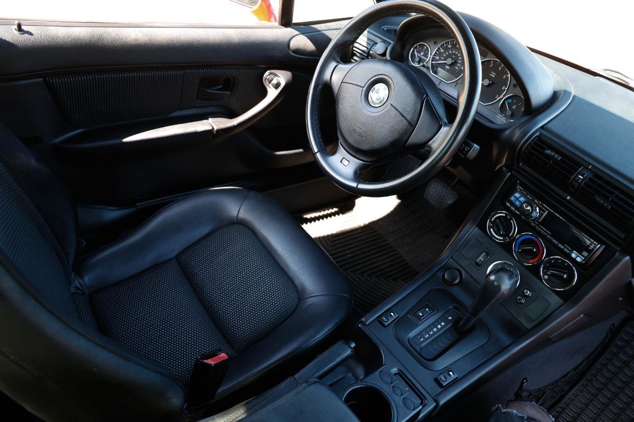 Used 2000 BMW Z3 2.5i image 14