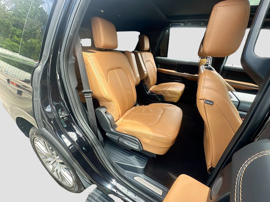 Used 2022 Ford Expedition Platinum RWD image 30