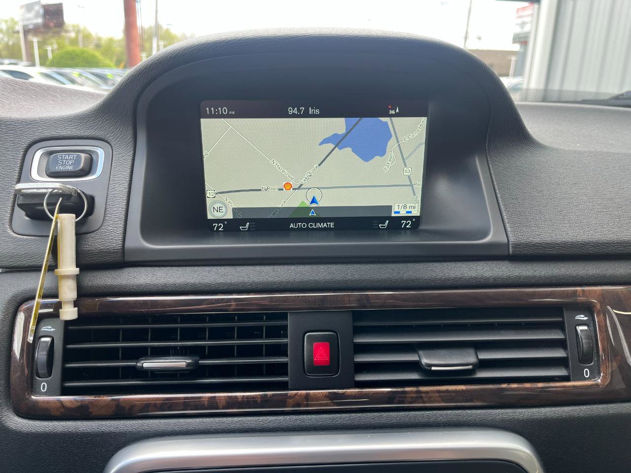 Used 2015 Volvo XC70 T6 w/ Proximity Package AWD/4WD image 30