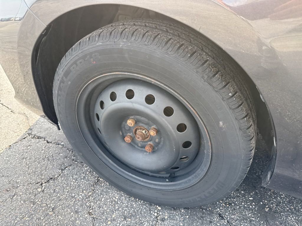 Used 2012 Toyota Prius C Two image 7