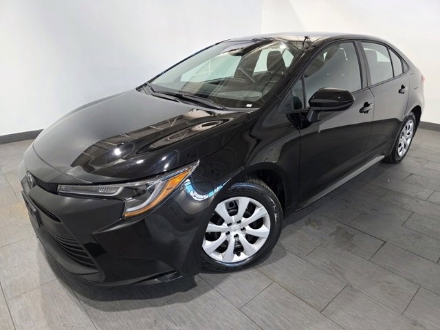 Used 2025 Toyota Corolla LE image 1