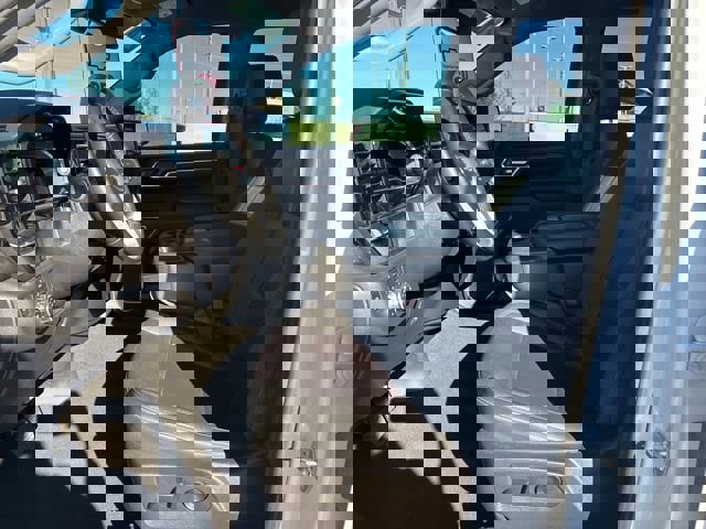 Certified 2024 GMC Sierra 1500 SLT image 9