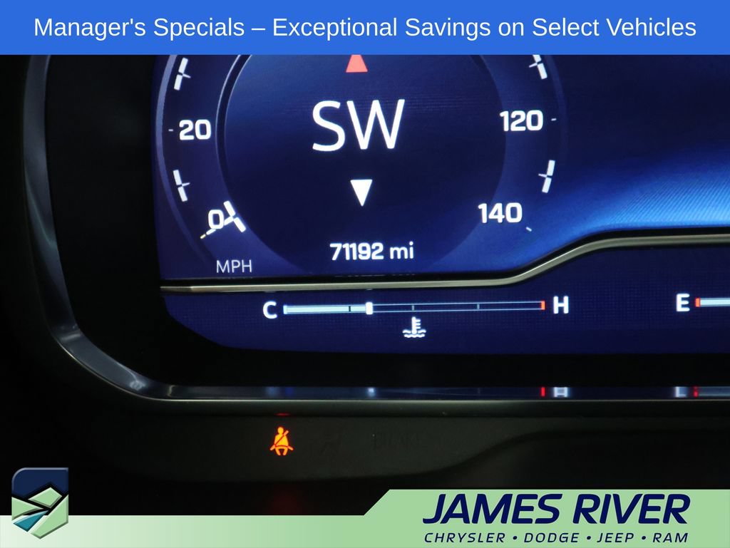 Used 2024 Chevrolet Suburban LT AWD/4WD image 31