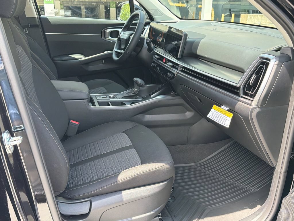 New 2026 Kia Sorento LX FWD image 10
