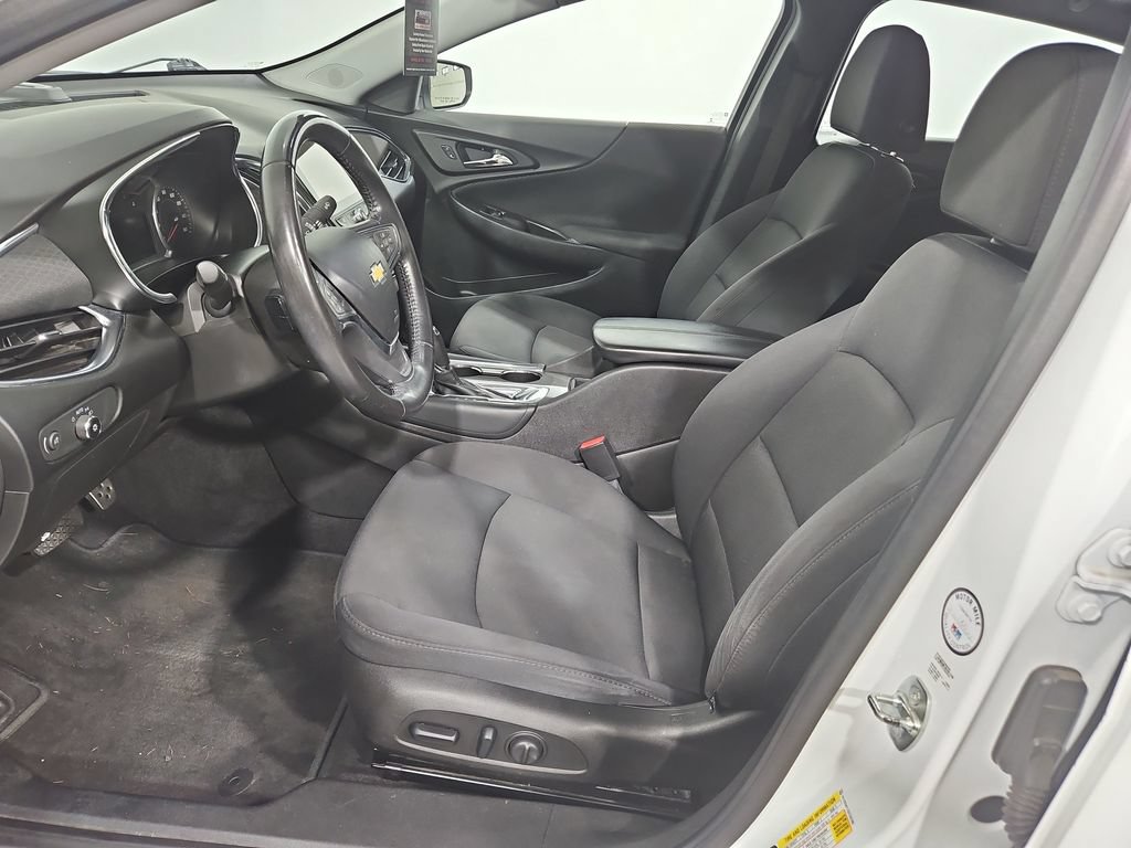 Used 2016 Chevrolet Malibu LT FWD image 10