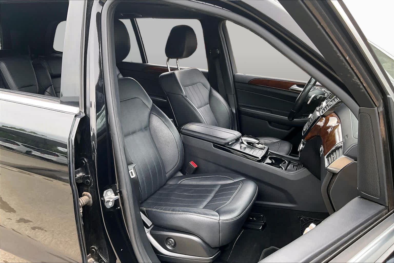 Used 2019 Mercedes-Benz GLS 450 4MATIC image 9