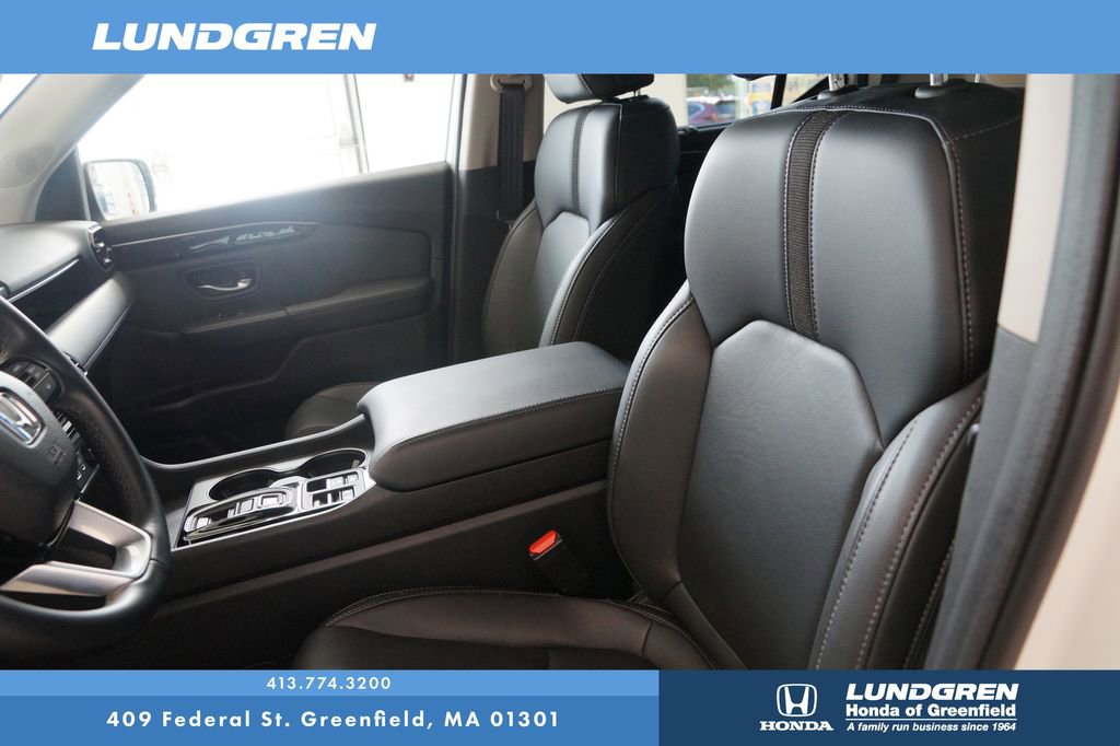 Used 2025 Honda Pilot EX-L image 12