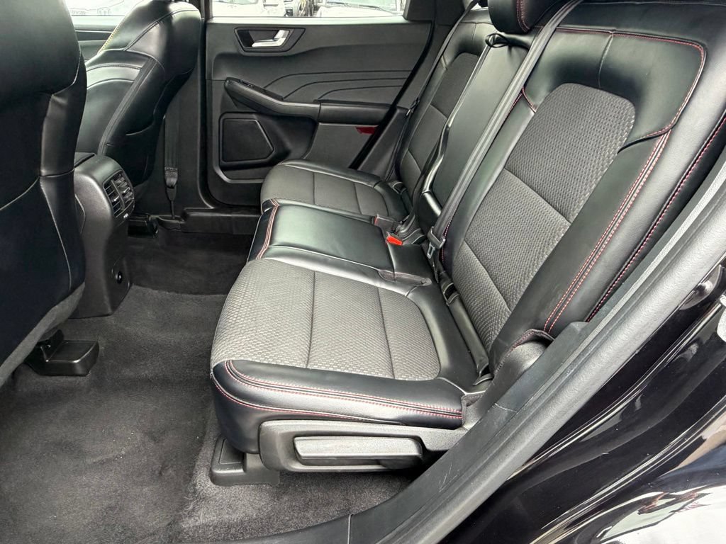 Certified 2023 Ford Escape ST-Line AWD/4WD image 40