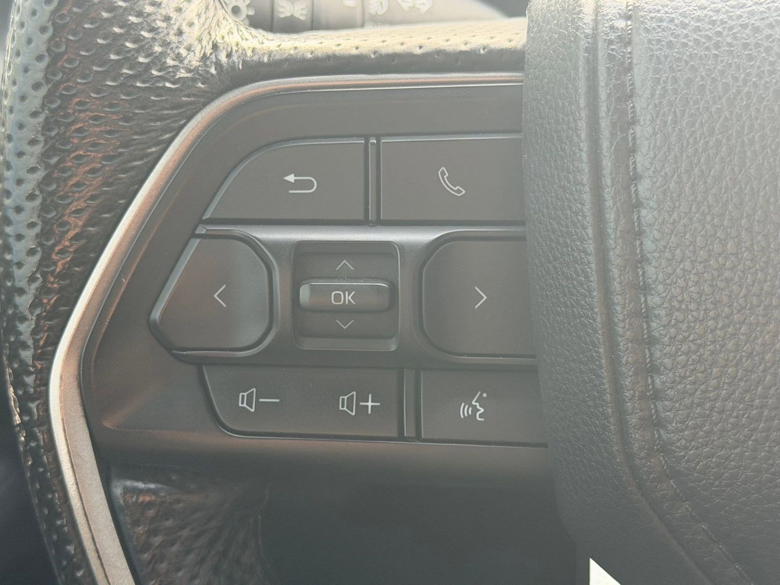 Certified 2024 Toyota Tacoma TRD Off-Road image 17