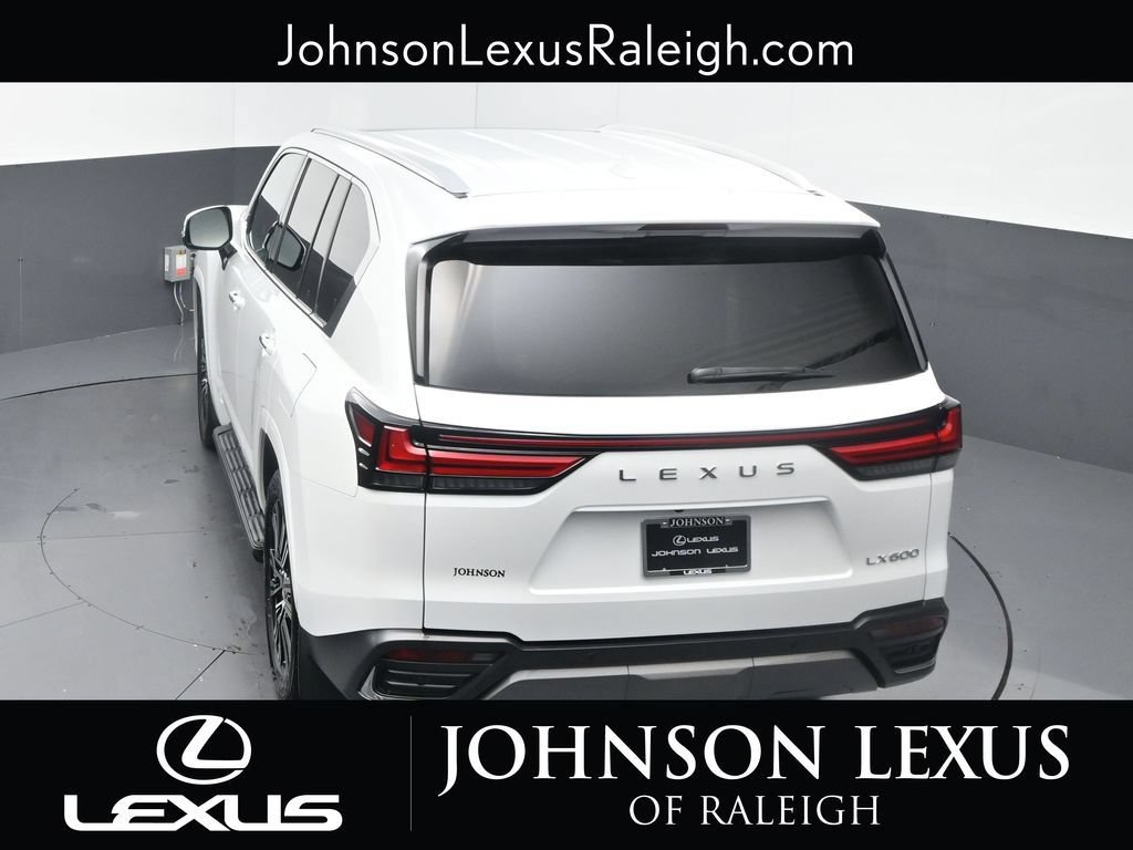 Used 2023 Lexus LX 600 4WD w/ Luxury Package image 26