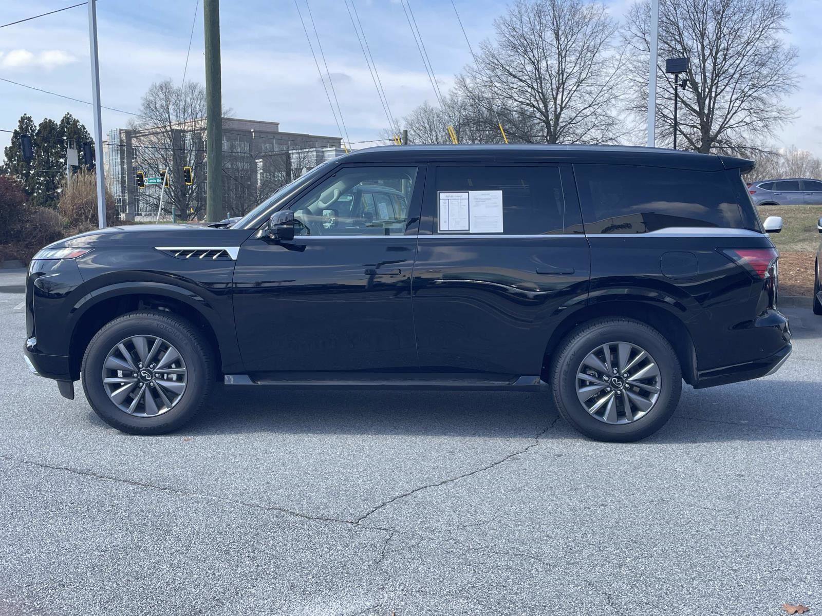 Certified 2025 INFINITI QX80 Pure image 2