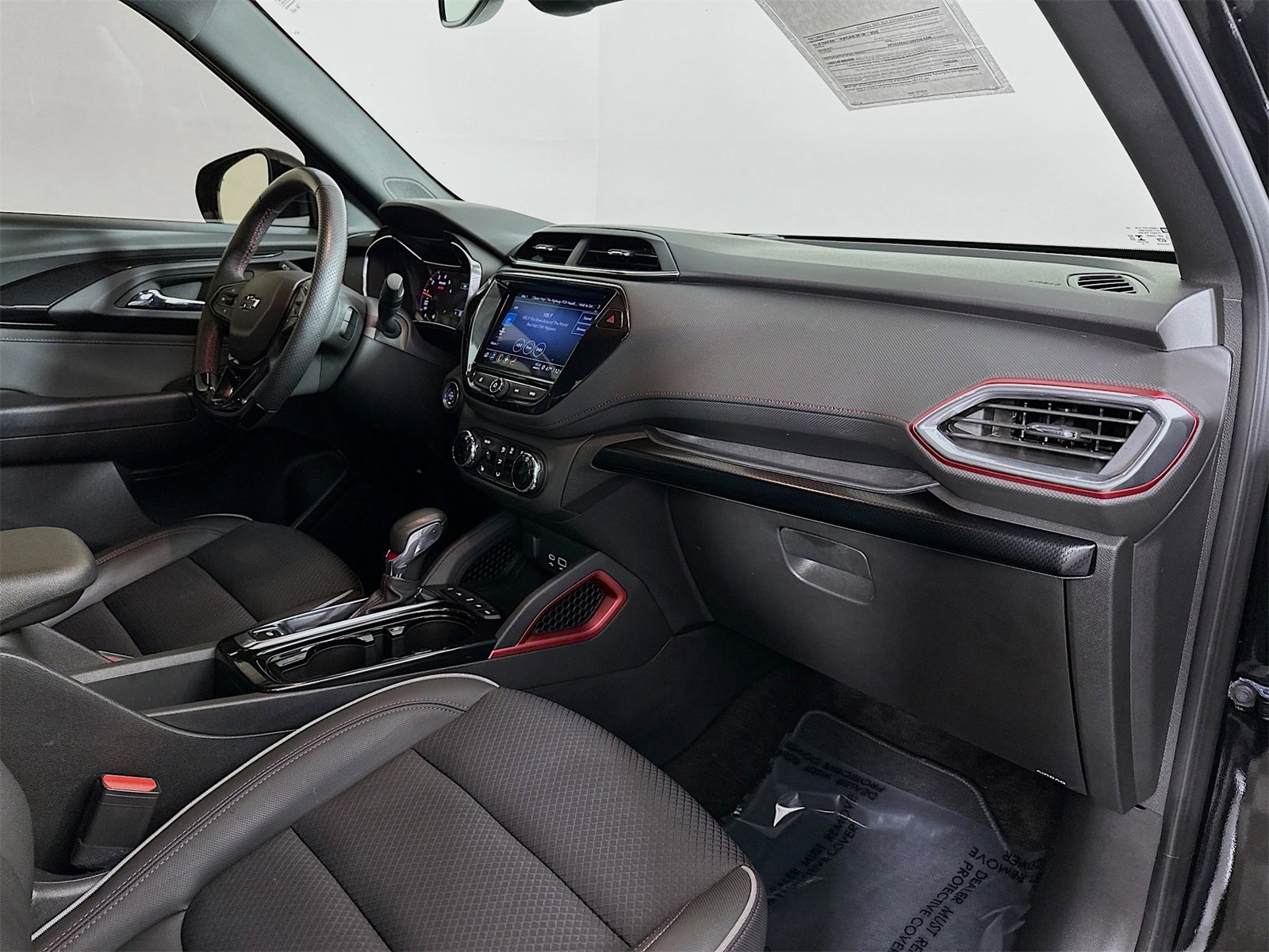 Used 2023 Chevrolet TrailBlazer RS w/ Convenience Package image 28