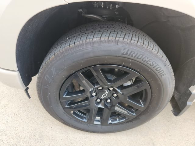 Used 2026 Chevrolet Silverado 1500 Custom RWD image 8