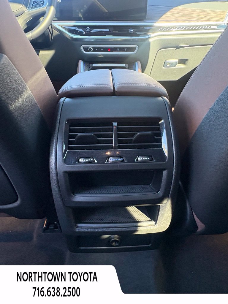 Used 2024 BMW X6 M60i AWD/4WD image 25