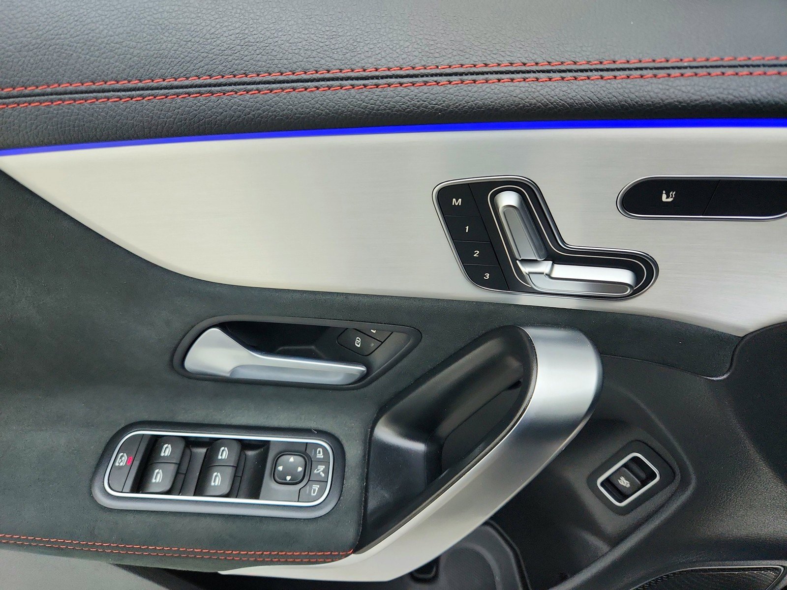 Certified 2025 Mercedes-Benz CLA 35 AMG 4MATIC image 19