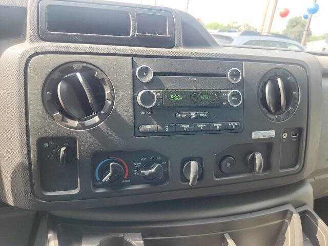 Used 2014 Ford E-150 and Econoline 150 w/ Power Group image 19