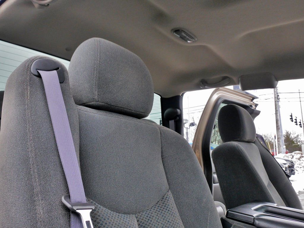 Used 2004 Chevrolet Silverado 2500 LS w/ Heavy-Duty Power Package image 13