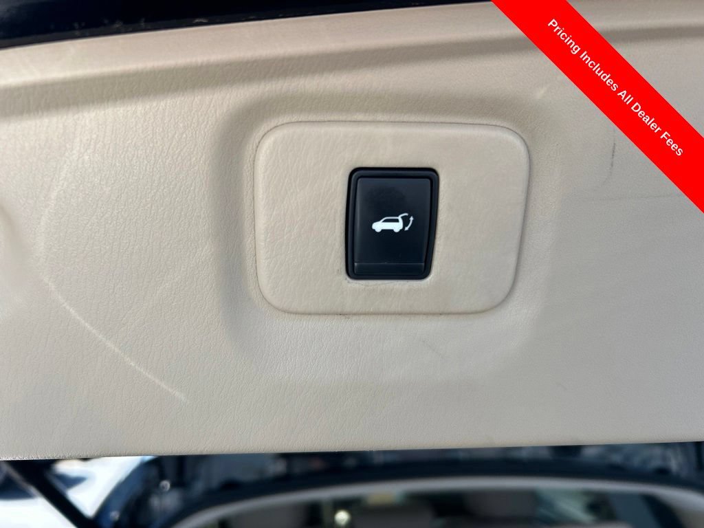 Used 2015 Nissan Pathfinder SL FWD image 19