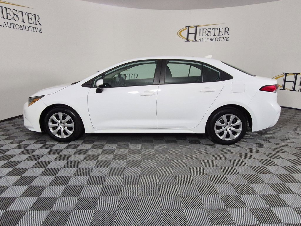 Used 2023 Toyota Corolla LE FWD image 8