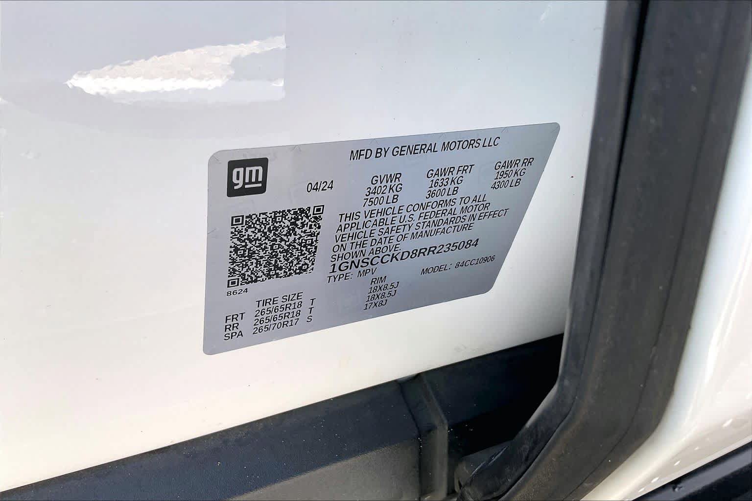 Certified 2024 Chevrolet Suburban LT RWD image 31