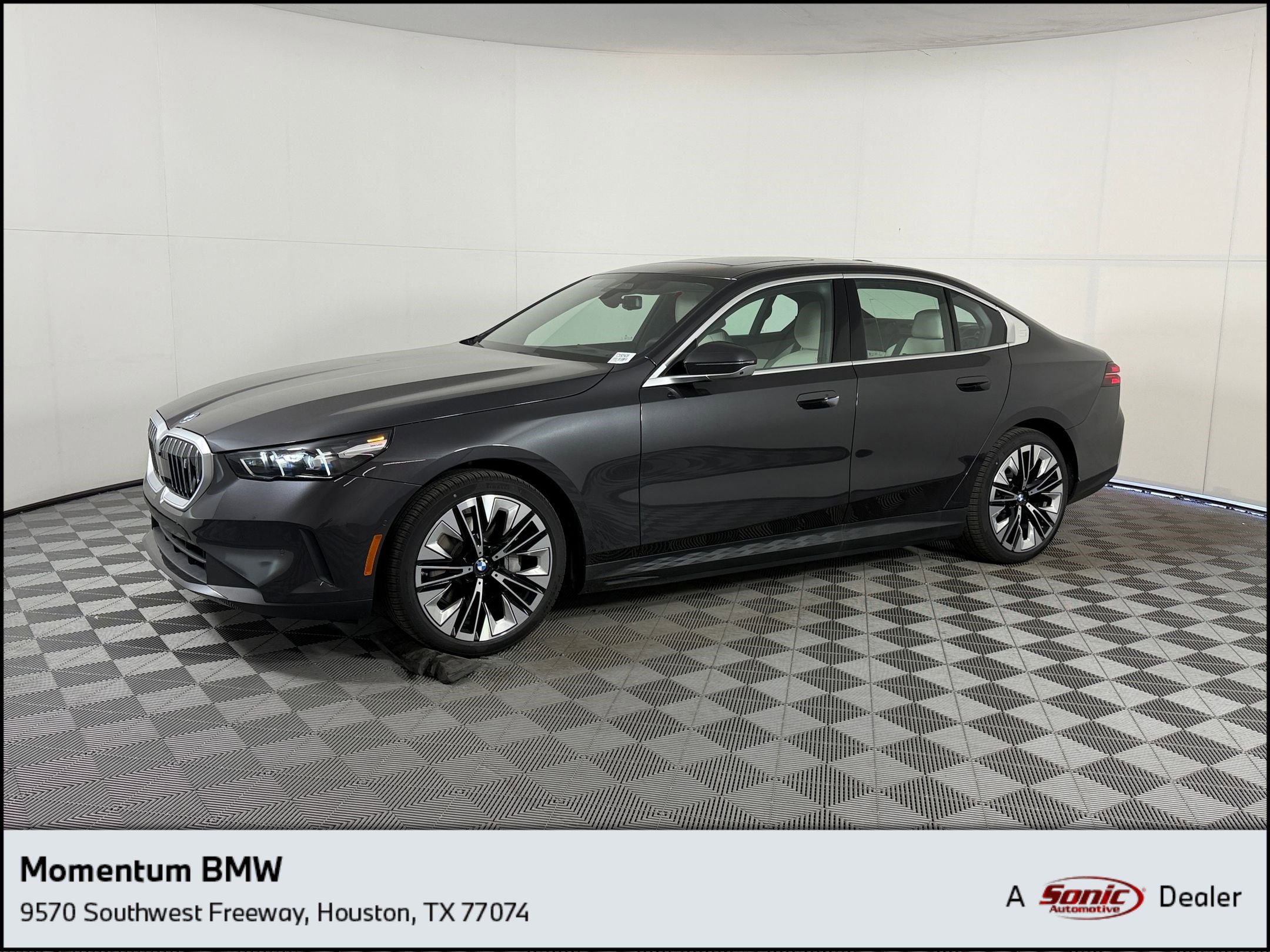 New 2026 BMW i5 eDrive40 RWD image 1