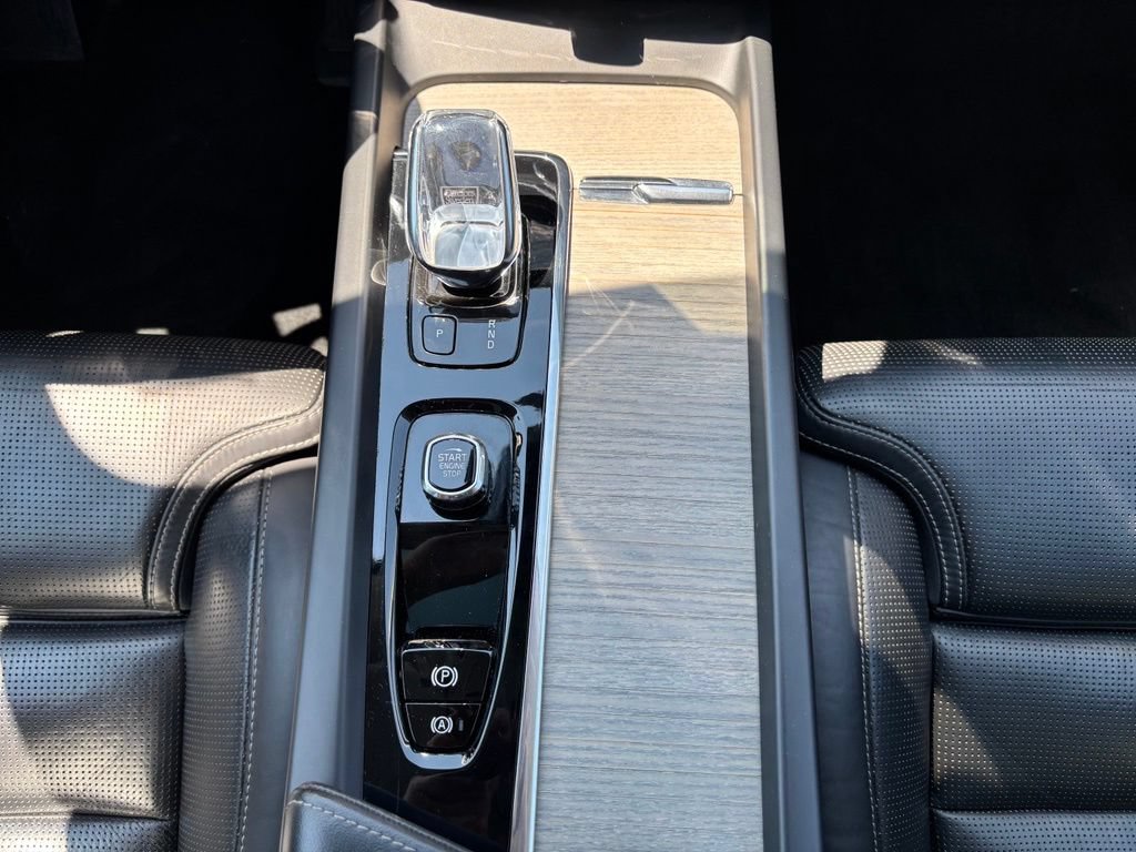Used 2022 Volvo XC60 B5 Inscription w/ Advanced Package AWD/4WD image 30