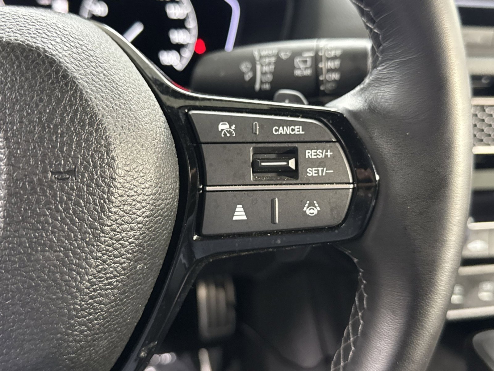 Used 2025 Honda Civic Sport image 36