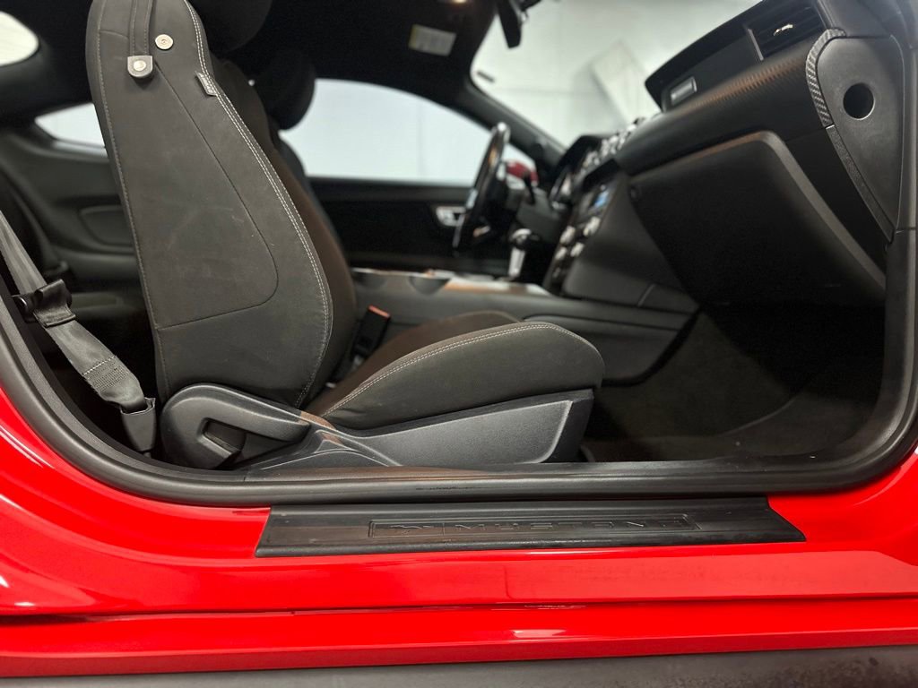 Used 2018 Ford Mustang EcoBoost image 21