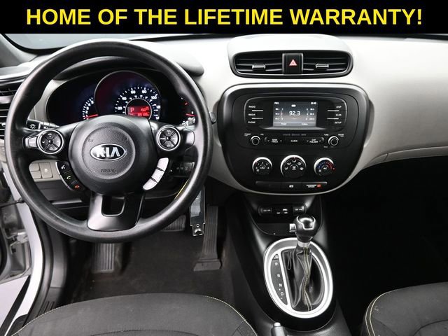 Used 2016 Kia Soul + image 15