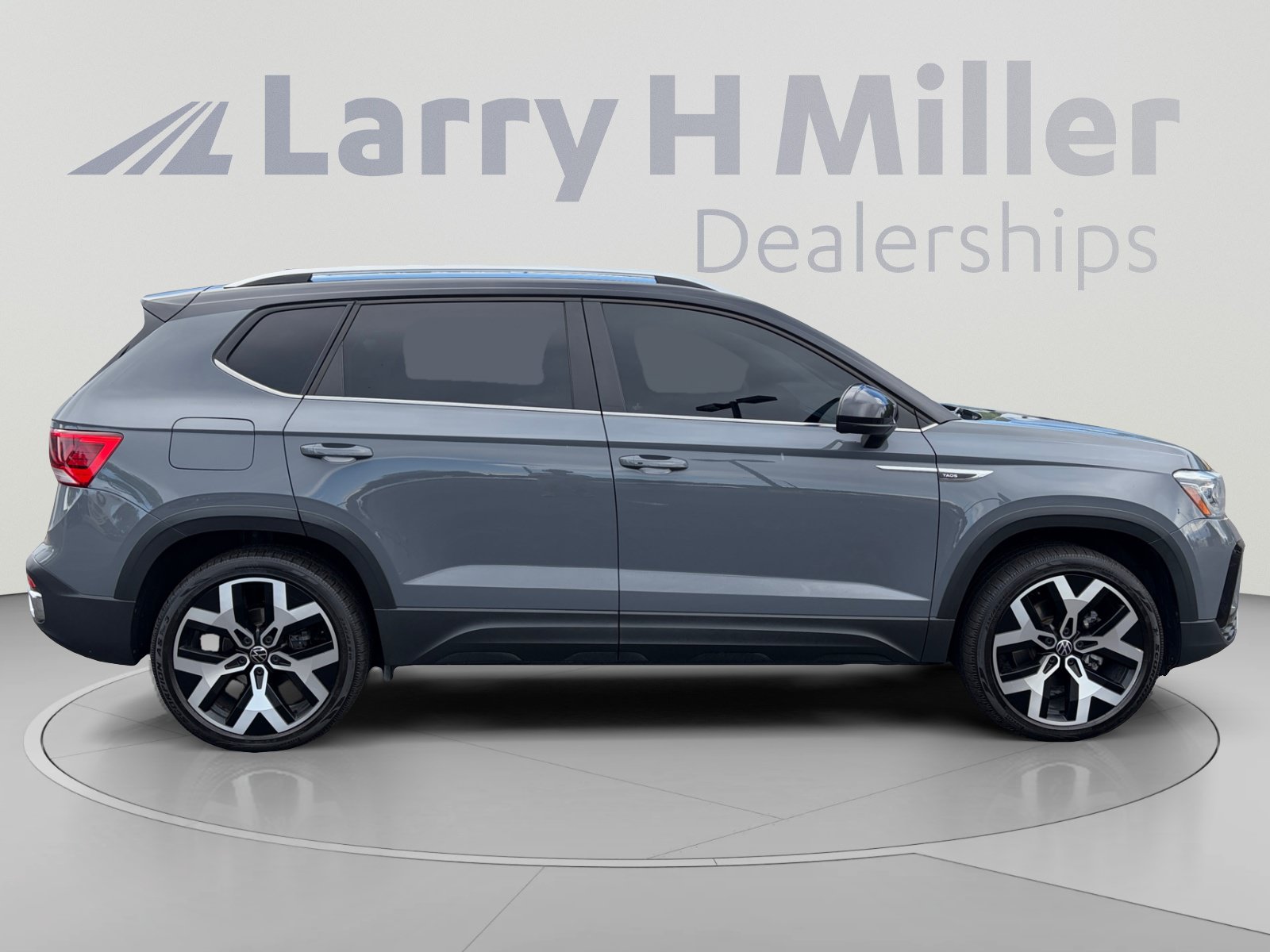 Certified 2023 Volkswagen Taos SEL AWD/4WD image 7
