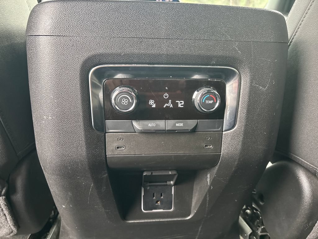 Used 2025 Chevrolet Tahoe LT AWD/4WD image 23