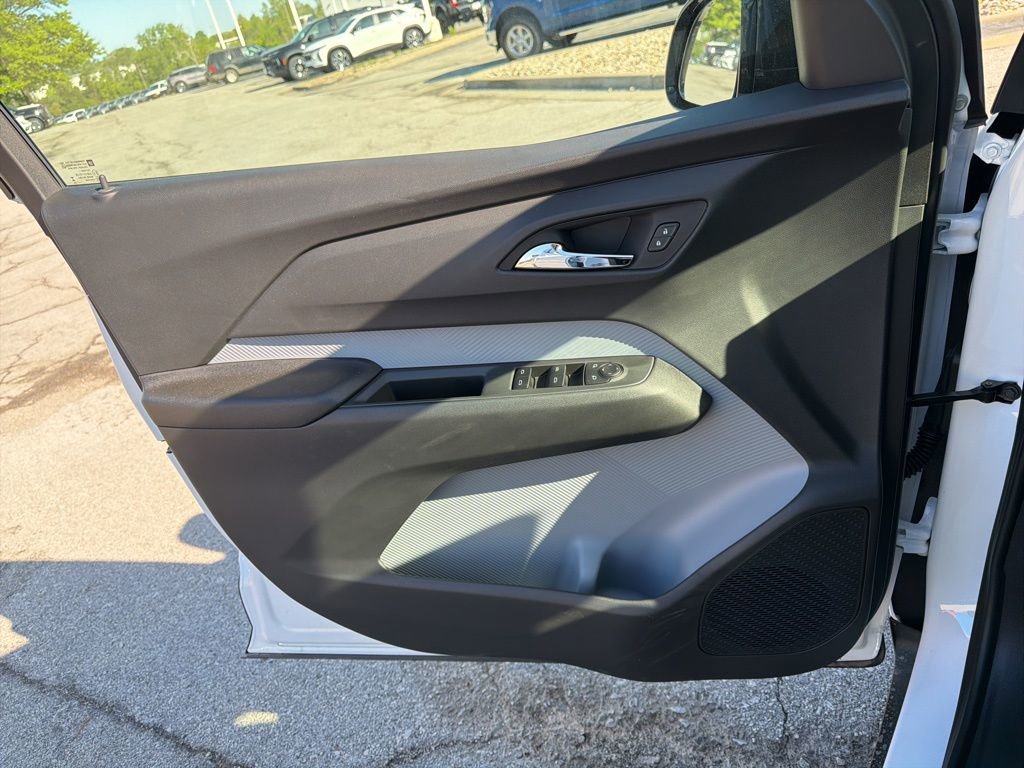 New 2027 Chevrolet Bolt LT w/ Comfort Package FWD image 30