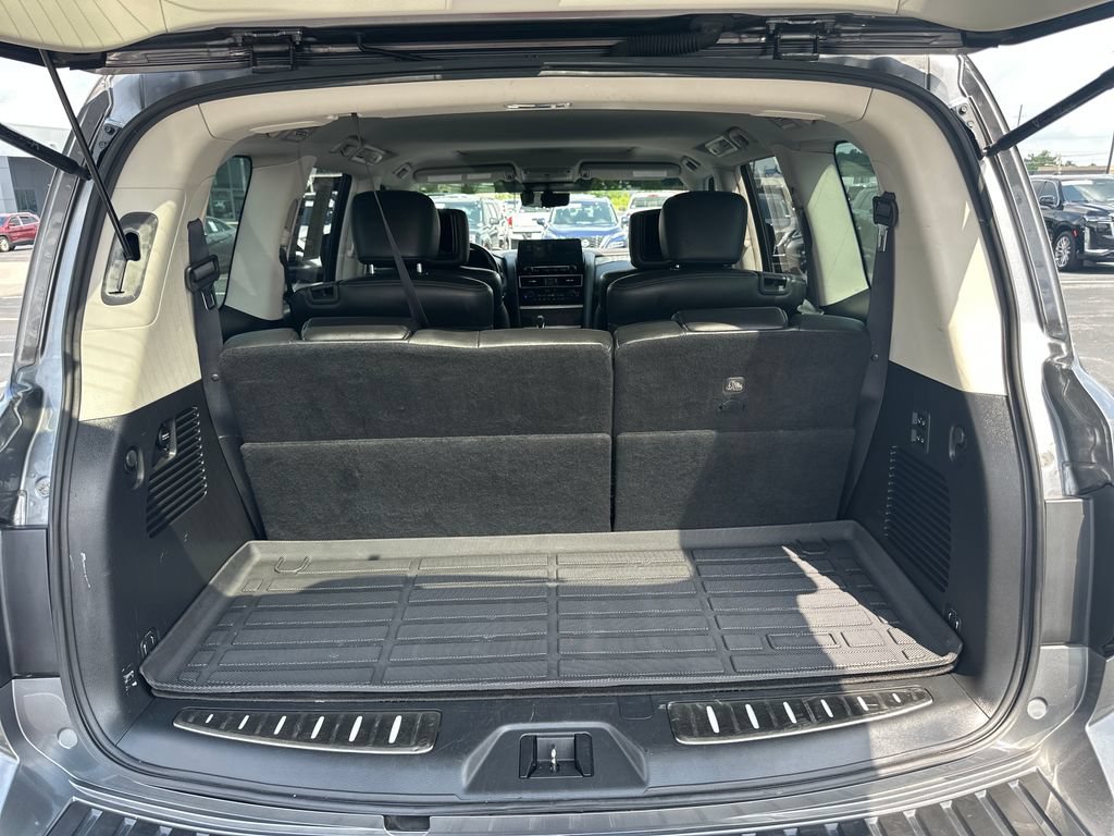Used 2022 Nissan Armada Platinum w/ Captain's Chairs Package RWD image 9