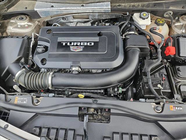 Used 2023 Cadillac XT4 Luxury w/ LPO, Onyx Lite Package image 22