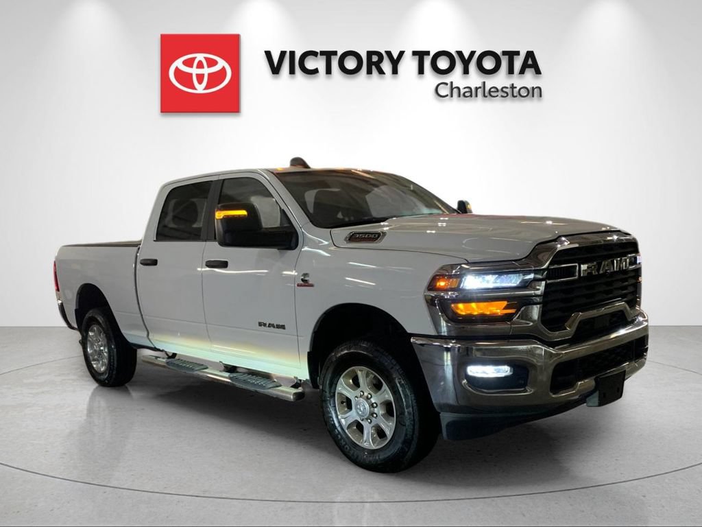 Used 2025 RAM 3500 Big Horn AWD/4WD image 5