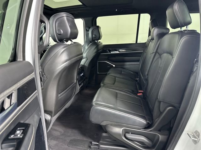 Used 2022 Jeep Wagoneer Series II w/ Premium Group I AWD/4WD image 24