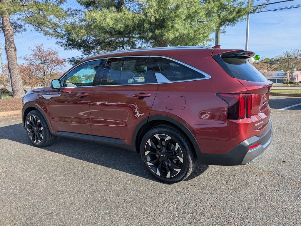 Used 2025 Kia Sorento SX image 6