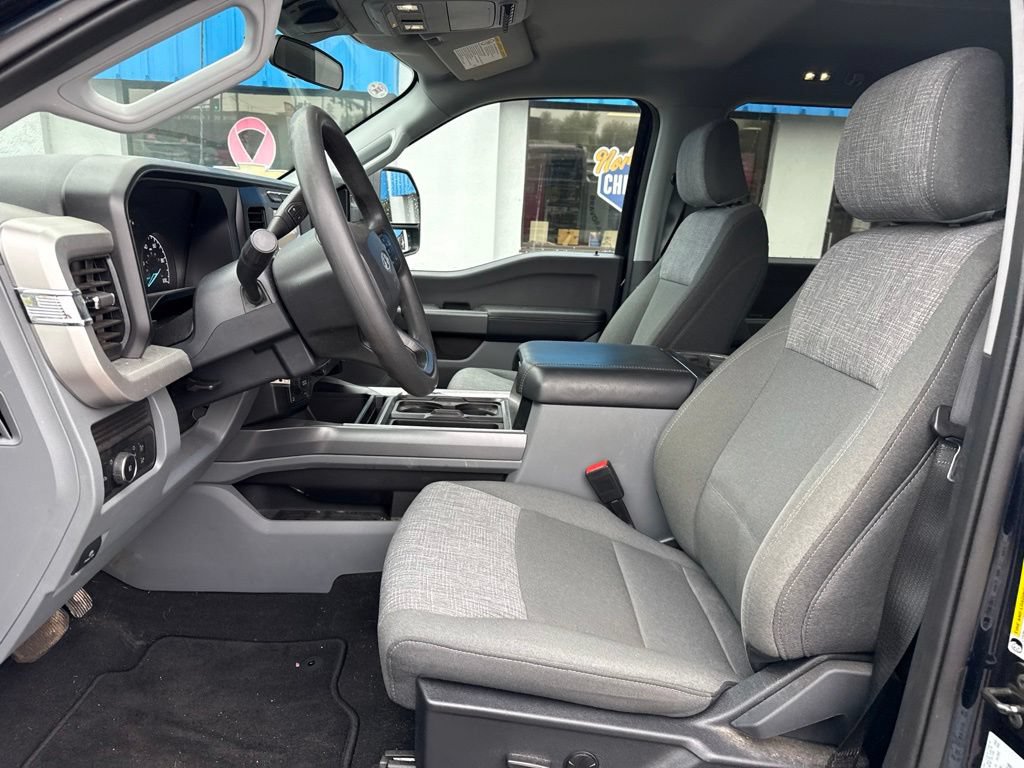 Used 2024 Ford F250 XLT w/ Snow Plow Prep Package AWD/4WD image 16