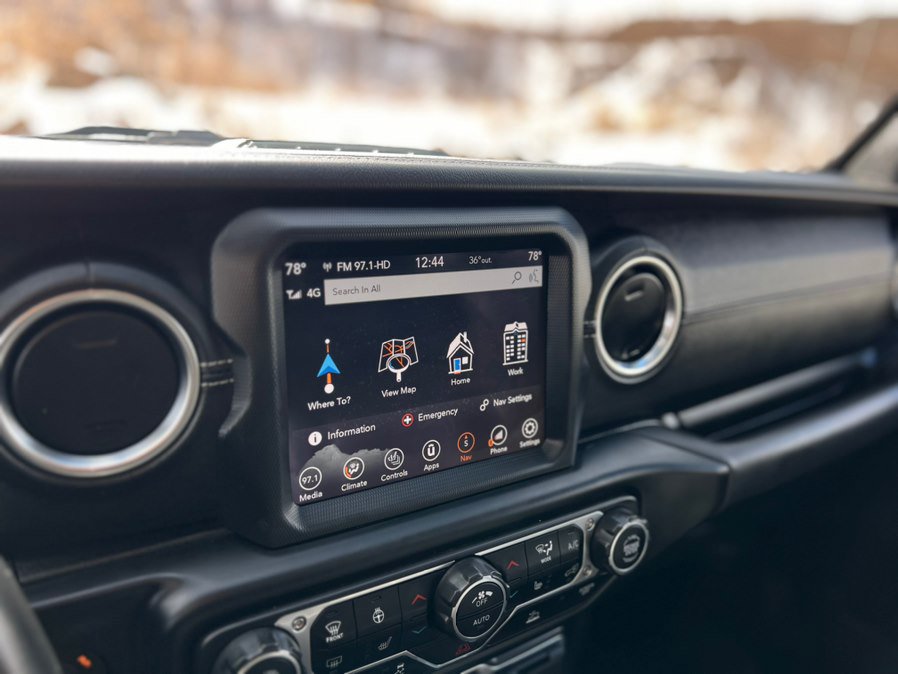 Used 2023 Jeep Wrangler Sahara w/ Cold Weather Group image 23