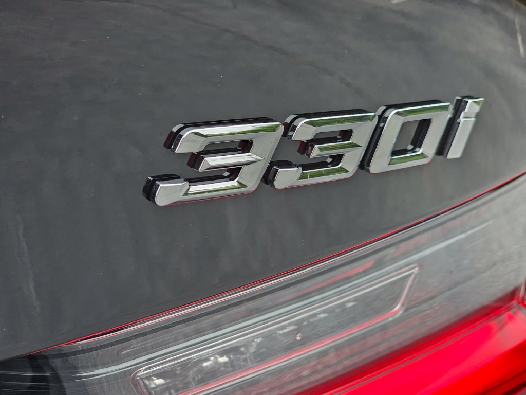 New 2026 BMW 330i Sedan RWD image 12