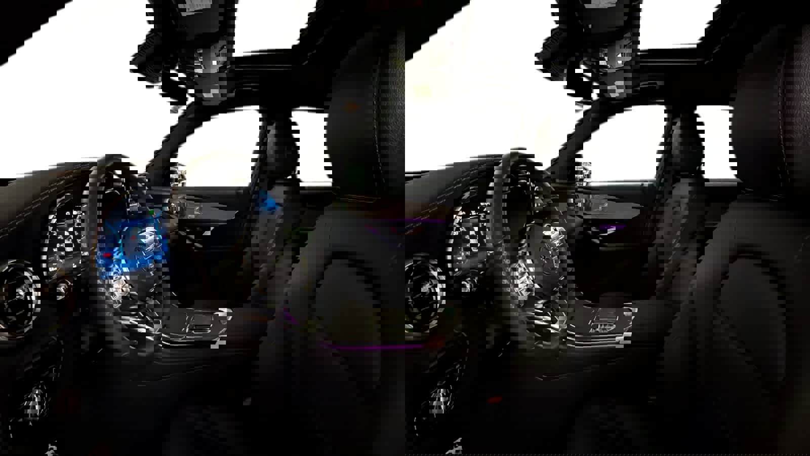 Used 2023 Mercedes-Benz GLC 300 4MATIC Coupe image 4