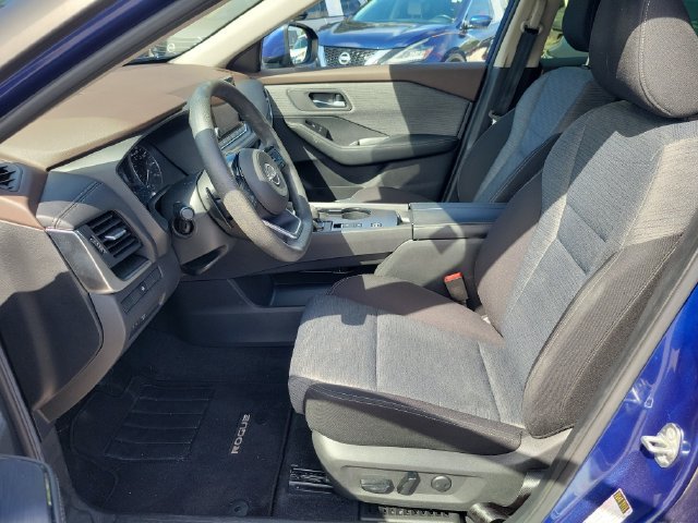 Certified 2023 Nissan Rogue SV FWD image 18