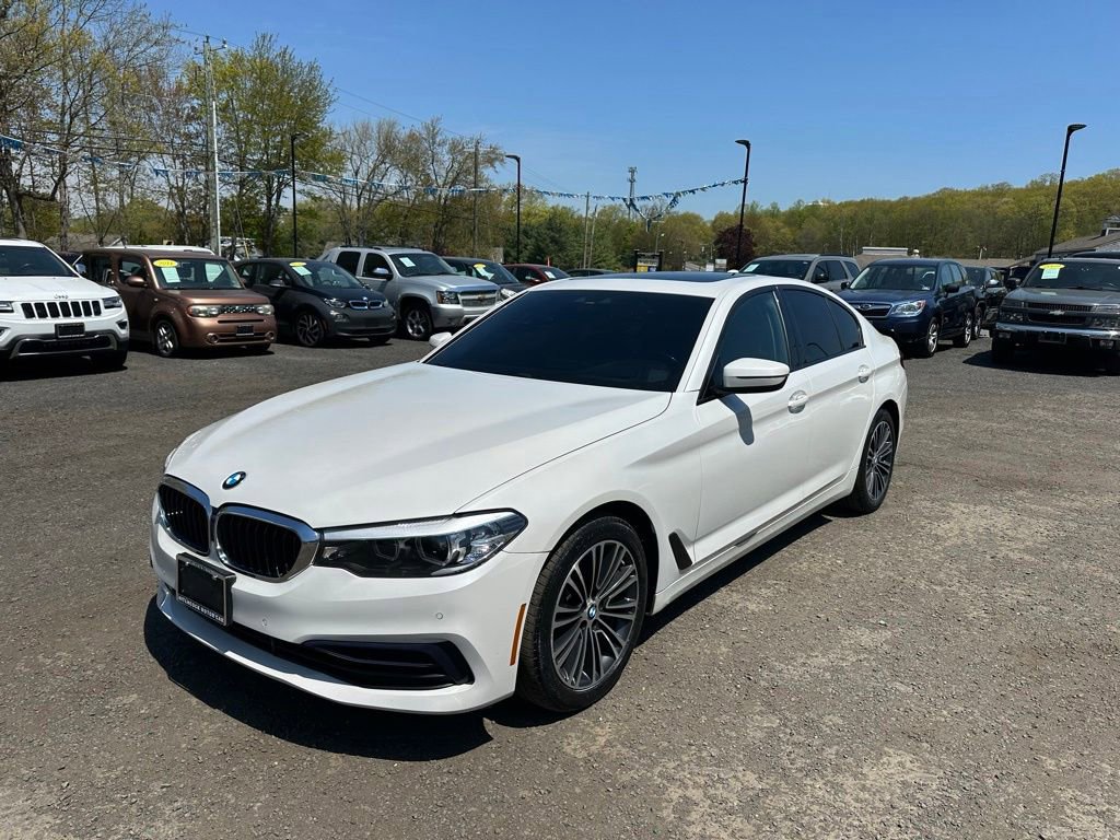 Used 2019 BMW 530i xDrive w/ Convenience Package AWD/4WD image 1
