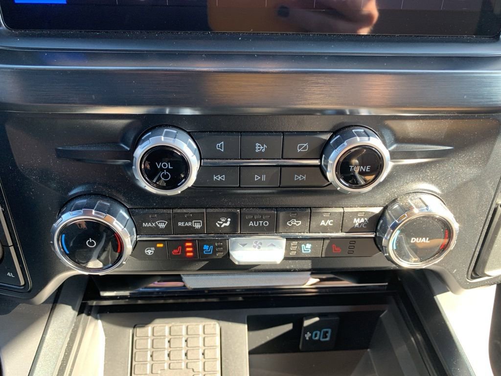 Used 2024 Ford F250 Lariat w/ Lariat Ultimate Package image 20