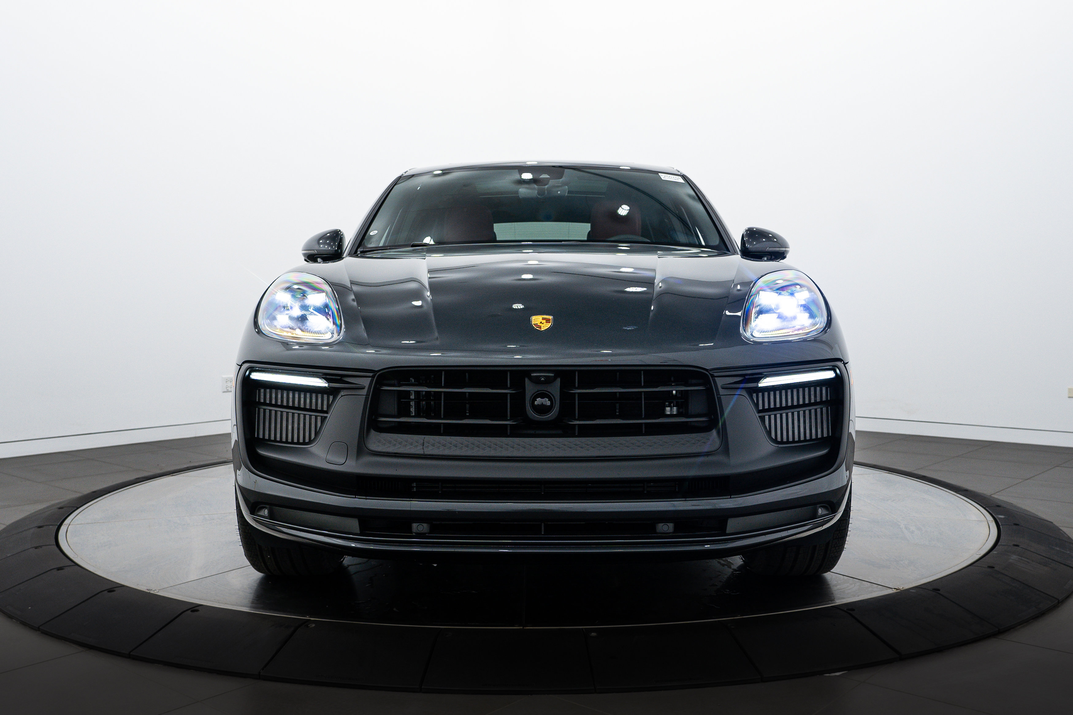 New 2025 Porsche Macan GTS image 10