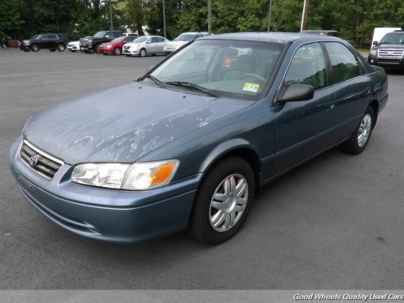 Used 2001 Toyota Camry LE FWD image 1